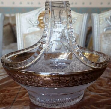 Bitkilər: Meyvə qabı Bohemia Tərkibi 24% massikot mineraldan (PbO) ibarət — 1