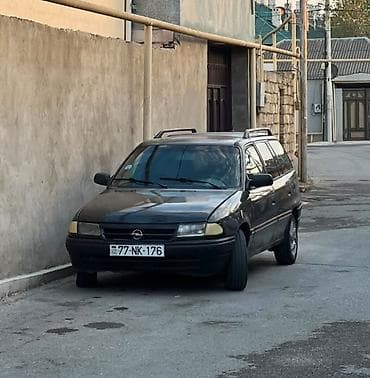 opel muhərriki: Opel Astra: 1.4 l | 1993 il 370000 km Universal — 1