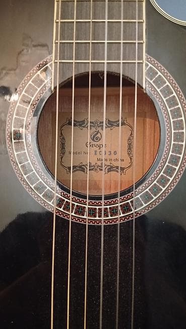 Gitaralar: Qara Canavar. Orginal Grape. Səhnə və studiyanın Canavarı. Möhtəşəm — 5