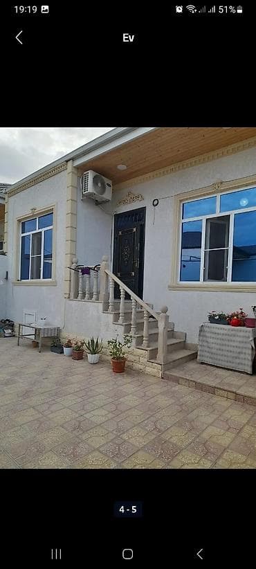 Həyət evi alıram: Satılır – həyət evi - Geniş daş döşəməli həyət, dekorativ metal — 2