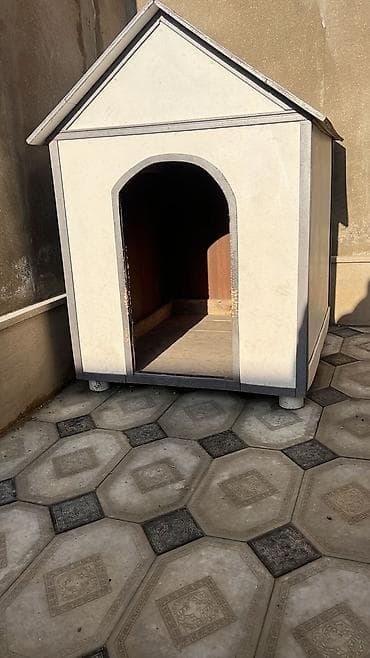 İt evi – böyük ölçülü, damlı model - Material: qalın taxta karkas