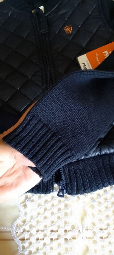 детская новая куртка: Godekce yenidir. Panco firmasi. 3-4yawa.qollar toxunma.ici astarli — 3