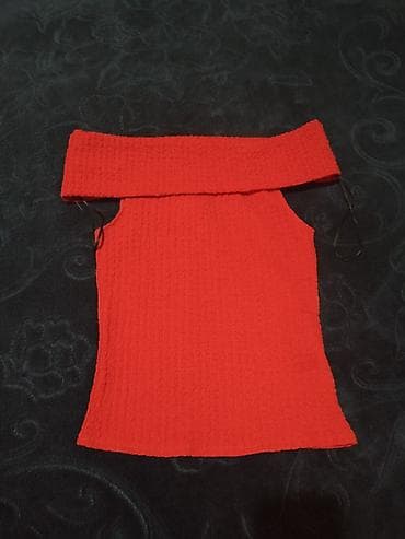 : Başlıq: H&M brendindən qırmızı, çiyni açıq kofta (XS ölçü)
