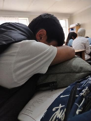 Tələbələr üçün çoxfunksiyalı məktəb çantası - Rəng: boz (əsas çanta)