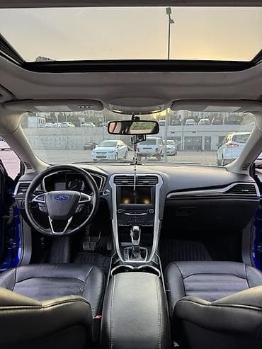 balta disk: Ford Fusion sedan – mavi rəng, 4 qapı, ön və arxa park yerlərində — 9