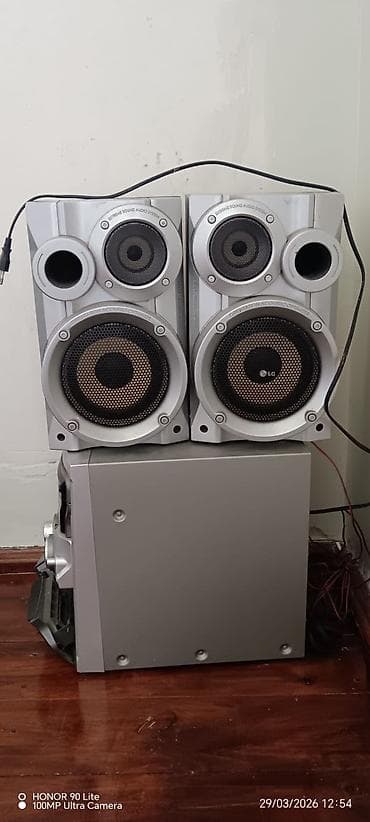 mini proyektor: LG ev audio sistemi – Xüsusiyyətlər: - Marka/model: LG (ön paneldə — 1