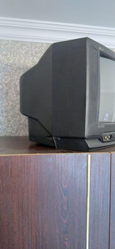 38 pin: İşlənmiş Televizor JVC 28" Ünvandan götürmə — 1