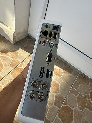 Elektronika: • 3 ədəd Hikvision rəngli kamera • DVR Hikvision • HDD WD 10PURX — 4