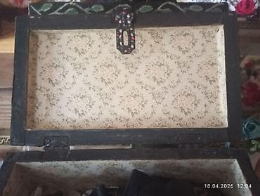 qara şekiller: Rəngli naxışlı taxta sandıq - Material: taxta, üstü əl işi dekorativ — 3