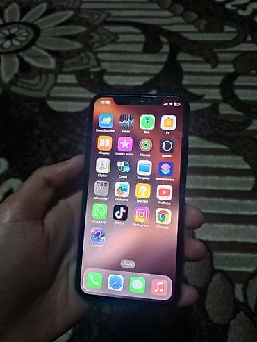 ən ucuz iphone: IPhone X, 64 GB, Qara — 1