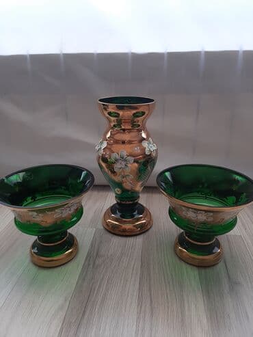 yolka qiymetleri 2022: Bagema guldan 45 manat.konfet qabi cutu 45 manata.dest 80 manat — 1