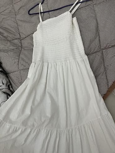 ucuz don: Ağ rəngli uzun yay donu - Model: spaghetti qayışlı, kareviş ön üst — 1