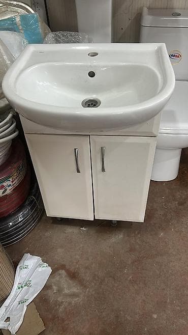 Vanna otağı üçün lavabo və dolab komplekti - Üst hissə: geniş — 1