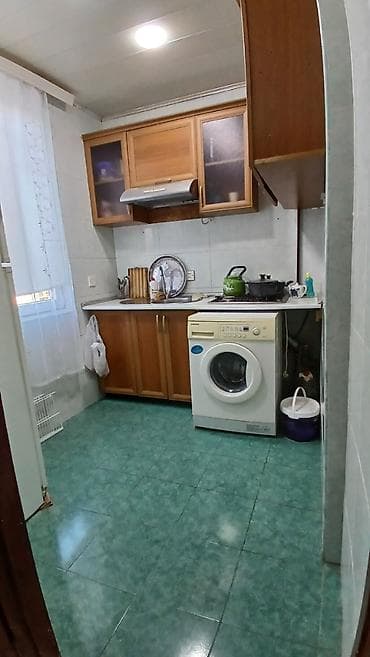 nefciler kiraye evler: Memar Əcəmi metrosunun yaxınlığında 5/4-cü mərtəbəsində yerləşən 3 — 7