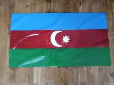 əl ilə cəkilmiş şəkillər: Taxta üzərində gipsdan və boyadan hazırlanmış əl işiləri — 2