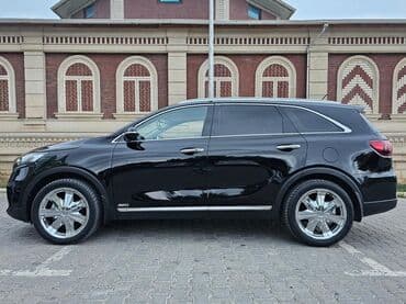 багажник на крышу авто: Kia Sorento – tam ölçülü ailəvi krossover • Kuzov: qara, parlaq xrom — 5