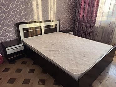 куплю ковры бу: Двуспальная кровать, Б/у — 1