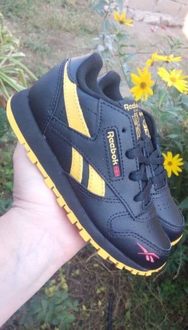 одежды: Reebok легендарный бренд спортивной одежды, обуви и аксессуаров, а — 1