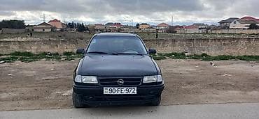 Opel Astra: 1.6 l | 1996 il 270000 km Universal
