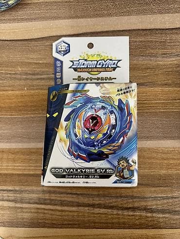 Beyblade Burst “Storm Gyro” seriyası – 2 ədəd fırlanan zoğ toplusu 1)