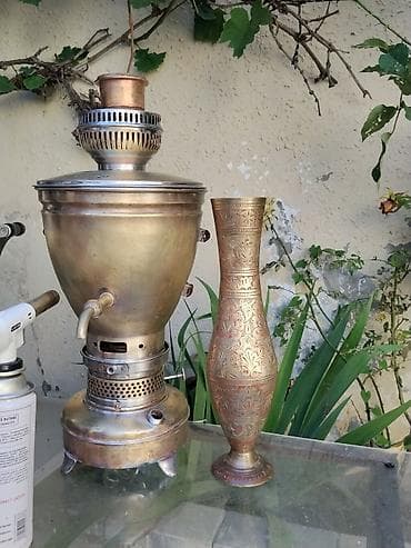 xrustal vazalar: Məhsul: Mis/bronz çay samovarı və dekorativ qazma naxışlı metal vaza — 1