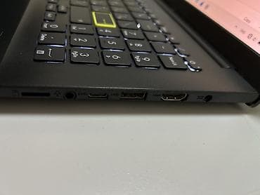 dell noutbuklar: ASUS Vivobook, 15.6 ", Intel Core i7, 512 GB — 2