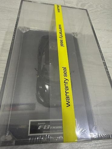 Ferrari: Ferrari F8 Tributo miqyaslı kolleksiya modeli - Brend/model: Ferrari — 2