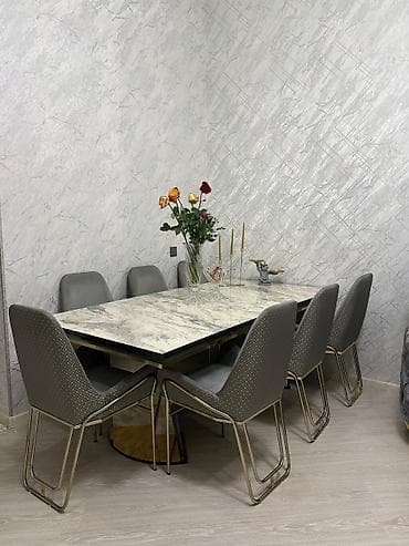 Masa dəsti. Masa açılmır+8 stulla. Əla vəziyyətdədir. *QİYMƏT 900 AZN*