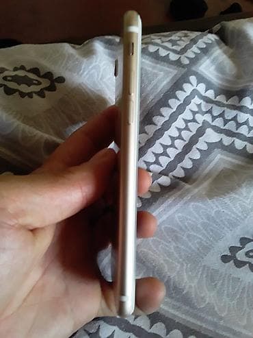 iphone barter var: IPhone 7, 32 GB, Qızılı — 6