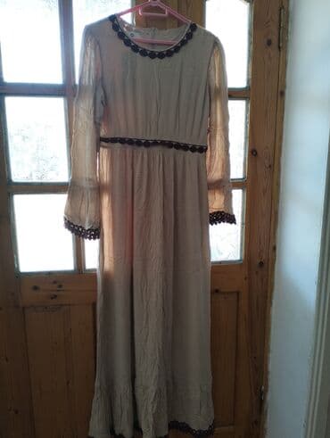 Uzun qadın donu - Rəng: açıq bej - Model: uzun, A-kəsim, beldən