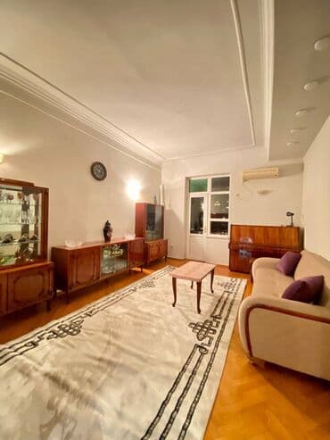 bakıda kirayə evlər 2023: Yataq mebeli yenidir və yeni ortopedik matrasladı. Divan və mətbəx — 10