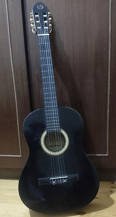 M.B.A.T “Unchained Melody” klassik gitara - Korpus və qol: tam qara