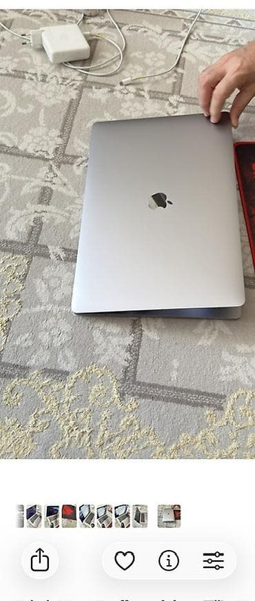 macbook pro: Apple MacBook Pro 16" (Space Gray) noutbuku - Ekran: 16 düym Retina — 8
