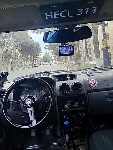 vaz 2106 diferi: Saipa ili 2013 satılır Avtomobil: Sedanın gövdə tipi, ağ rəng — 4