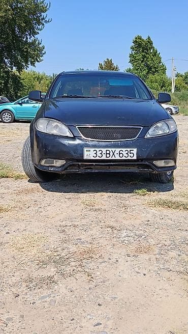 opel astra haş: Chevrolet Lacetti: 1.5 l | Sedan — 4
