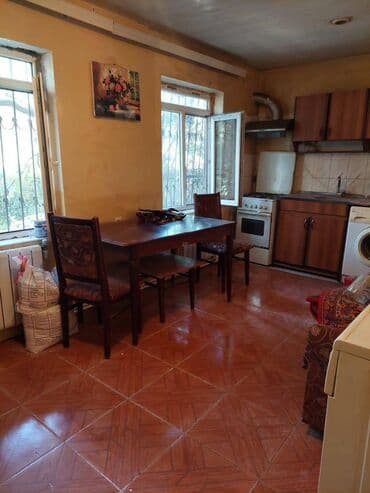 razınde kıraye evler: Memar əcəmi 4 mkr 5 mərtəbəli binanın 1-ci mərtəbəsində 2 otaqlı — 4