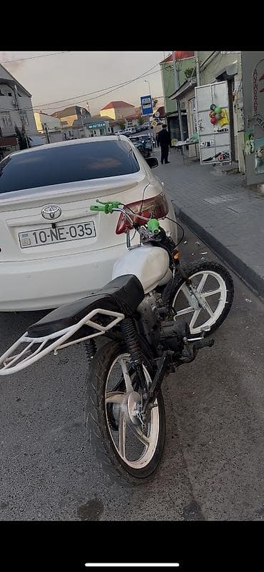 Мототранспорт: Moped/motosiklet – şəhər və qısa məsafələr üçün praktik nəqliyyat — 3