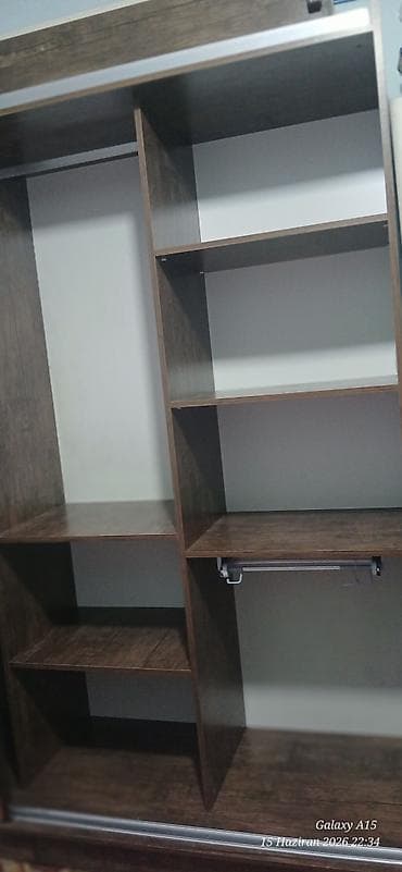 skaf: İşlənmiş, 2 qapılı, Güzgülü, Bej, Taxta, Kupe, Düz dolab — 1