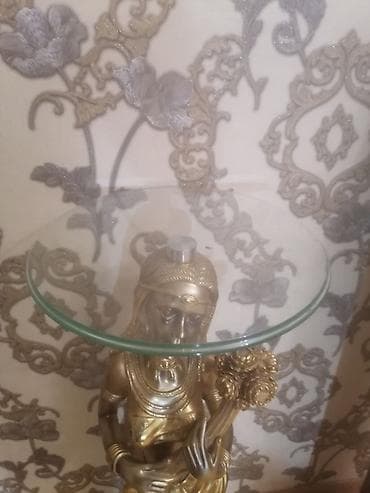 şuşə stollar: Açılmayan, Şüşə, Yumru masa — 4