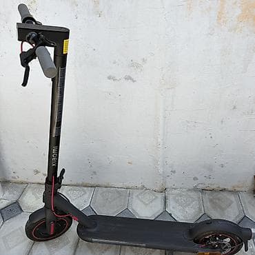 500: İşlənmiş Elektrik samokat 10", 501 - 750 Vt, 16 - 25 km/s, Ünvandan götürmə — 1