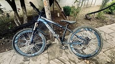 velosiped dinamosu: STRIM dağ velosipedi Tekerler deşilib sol eylec tutacağı qırılıb. - — 1
