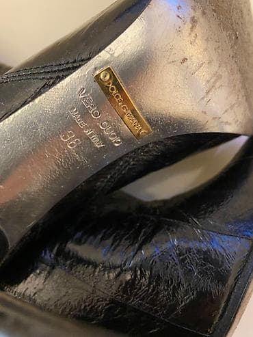 Dolce & Gabbana qadın çəkmələri - Model: dizaltı, hündür dabanlı