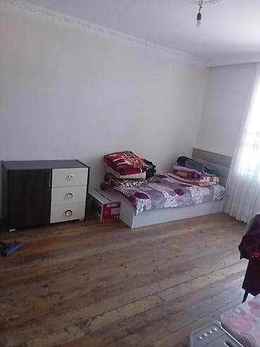 studio evler: Salam 2 mərtəbəli 6 otağı 8 sotun içində həyət evi satılır qazi suyu — 5