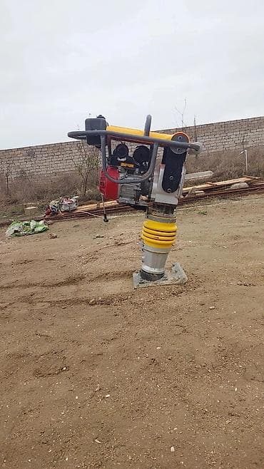 qum arabası: Benzinlə işləyən torpaq sıxlaşdırma vibroköpəyi (rammer) Məhsulun — 3