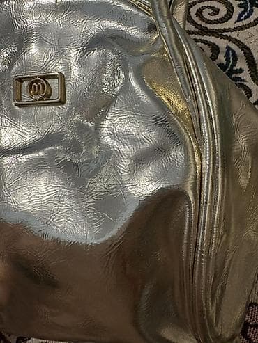 çant: Metalik qızılı rəngdə qadın çantası - Material: parıltılı, metalik — 3