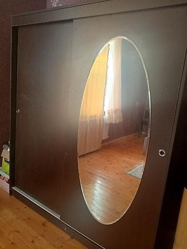 Sürgülü qapılı dolab - Material: tünd qəhvəyi rəngli laminat/MDF