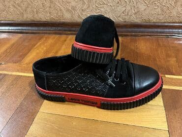 зеленые мужские спортивные костюмы: Oğlan üçün 40 razmer ayaqqabı A klass Luis Viton firmasıdır.Mağazada — 7