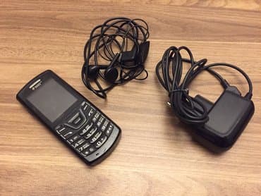 samsung galaxy grand 2 teze qiymeti: Samsung DUOS E2152 2 kartlidi her bir funksiyasi isleyir Adabtr — 1