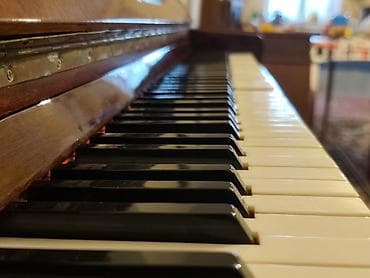 piano ronisch: Upright pianino – “Аккорд” modeli - Korpus: parlaq laklı tünd — 3