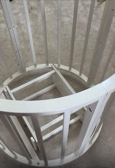 Beşiklər: Oğlan və qız üçün, Yumru, Beşik, Matras ilə, Yellənmə mexanizmsiz — 6